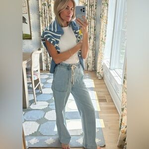 Women's Light Blue Straight Leg Jeans